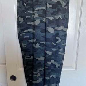 Old Navy Women's Camouflage Joggers